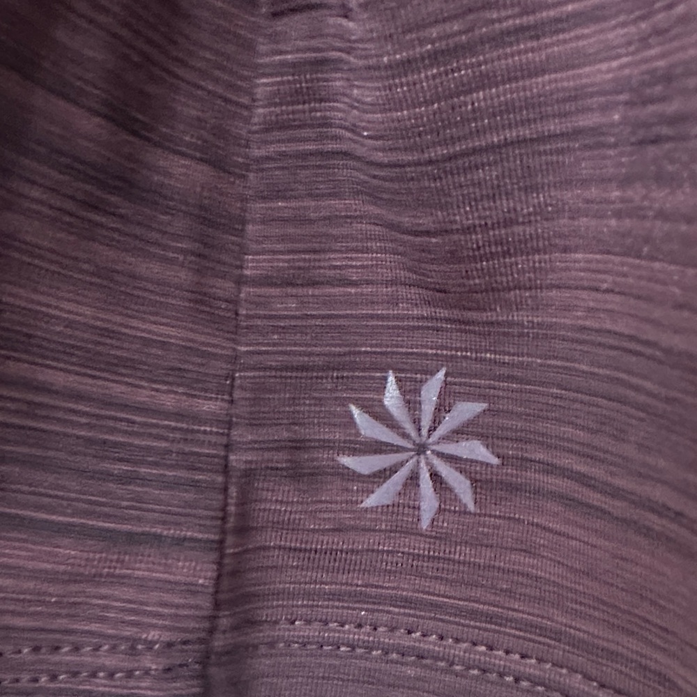 Athleta Reach and Restore Tank EUC - Picture 6 of 6